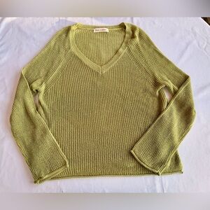 Starrs On Mercer Light Green V-Neck Sweater Size Medium